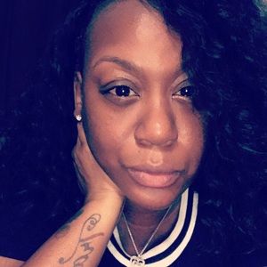 Meet your Posher, Dominique
